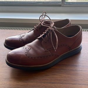 Cole Haan Grand OS dress shoes. Very comfy. Worn 5-6 times for weddings only.